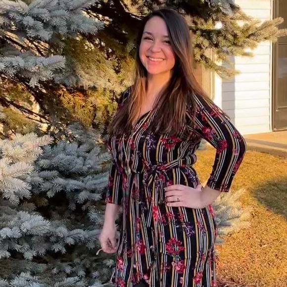 Meet your Posher, Lisa - Picture 1 of 2